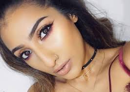 Skip The Eyeshadow On Your Lids And Go For A Soft Smudgy Finish On Your Lower Lash Line Instead Smokey Eye For Brown Eyes Makeup For Brown Eyes Eye Makeup