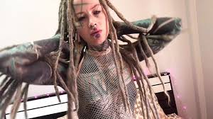 Horny Onlyfans tattoo girl Anuskatzz gets sensual amateur filmed from you  and wants to make you cum