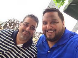 Mira a quien me encontre!!! Mi hermanito Armando Claudio !!!!