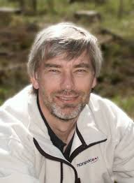 April 2009 I DETTE NUMMER: BK serien fortsetter Sjøinnrullering Hekser  Presentasjon av DIS-Vestfolds nye styre