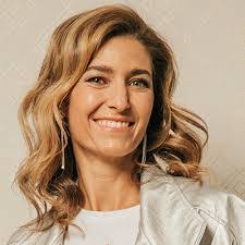 Carlos Morett's Instagram, Twitter & Facebook