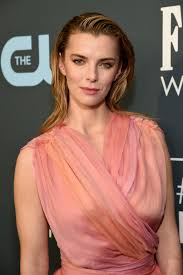 Huge collection, amazing choice, 100+ million high quality, affordable rf and rm images. Betty Gilpin At The 2020 Critics Choice Awards Icymi These Were The Most Stunning Hair And Makeup Looks From The 2020 Critics Choice Awards Popsugar Beauty Photo 60