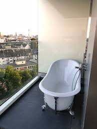 Balkon Mit Badewanne Picture Of 25hours Hotel Das Tour Dusseldorf Tripadvisor