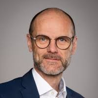 2100+ "Hödel" profiles