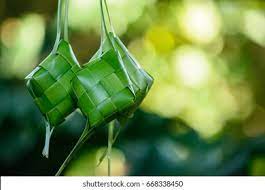 Lihat juga resep ketupat sayur lebaran resep nenek enak lainnya. Ketupat Lebaran Typical Indonesian Food Made Stock Photo Edit Now 668338450