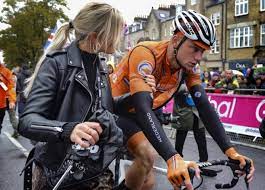 Mathieu van der poel retweeted tirreno adriatico. Vriendin Roxanne Geeft Inkijk In Het Leven Van Mathieu Van D Het Nieuwsblad Mobile