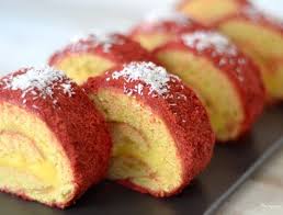 Gateau Roule A La Creme Vanillee Ou Gateau Chemin De Fer De La Reunion Gateau Roule Alimentation Creme Vanille