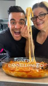 Angela Adolph (angela_adolph)