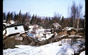 El terremoto de alaska de 1964, también llamado el gran terremoto de alaska o terremoto de viernes santo, fue un sismo ocurrido el 27 de marzo de 1964 a las 17:36 hora local (28 de marzo de 1964 a las 3:36 utc). Fotos Terremoto De 9 2 Grados Azoto Alaska El 27 De Marzo De 1964 Mundo Actualidad La Prensa Peru