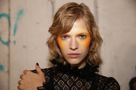 5 Vibrant Makeup Trends To Inspire Your Mardi Gras Look