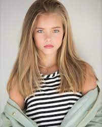 Pin By Ashley Chapman On Cenlae Teenage Girl Haircuts Little Girl Haircuts Girl Haircuts