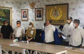 Yang saya inginkan adalah mengabdi, saya 20 tahun mengabdi di partai demokrat. Max Sopacua Gabung Partai Emas Karena Kecewa Didepak Demokrat Bongkah Id