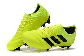 Chuteira Adidas Copa 19 1 Campo Profissional Couro Amarela Experimente o verdadeiro toque do futebol e leve o seu jogo a novas dimensões. adidas