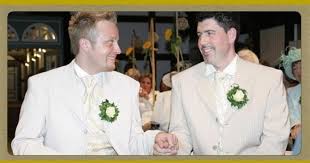 He is popular for being a stage actor.he and indira weis were both members of bro'sis. 9 Hochzeitstag Ross Antony Und Paul Reeves Feiern Ihr Gluck