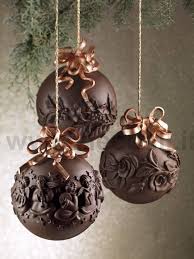 Moulds For Chocolate Www Decosil Eu Moules A Chocolat Pour Sphere De Noel Www Decosil Fr Chocolate Choco Chocolate Ornament Christmas Chocolate Chocolate Art