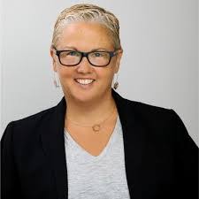 Lisa Streit's Instagram, Twitter & Facebook