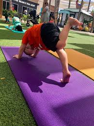 We Tried It Keiki Yoga On The Lawn Honolulu Family