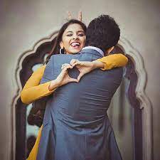 20 Beautiful Pose Ideas For Pre Wedding Shoot Artsycraftsydad Wedding Photoshoot Poses Couple Photography Poses Wedding Couple Poses Photography