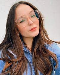 Related posts of larissa manoela: Larissa Manoela Esta De Volta Aos Fios Loiros Capricho