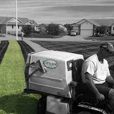 Working to provide you with the highest quality in lawn maintenance, top notch lawncare will provide the knowledge and skills to make your yard look the best it possibly can. Top Notch Lawn Care Youtube