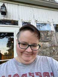 Do I have any Facebook friends that are Missouri Ghost Groups? I have a  woman from Neosho Missouri who needs help.