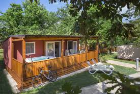Privacy And Intimacy Of Your Deluxe Mobile Home Campsite Valkanela Vrsar Croatia House Styles Home Mobile Home