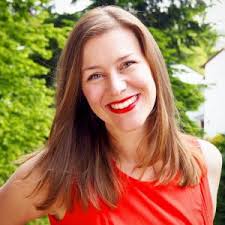 Rebecca Hilton's Instagram, Twitter & Facebook