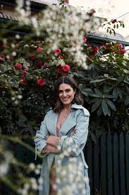 For forty years, 60 minutes have been telling australians the world's greatest stories. 60 Minutes Sarah Abo Moving To Australia And A Syrian Migrant And Her Career