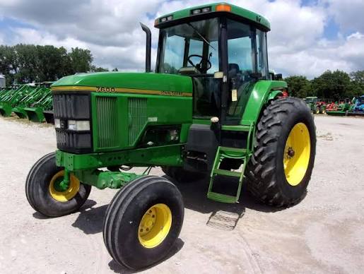 John Deere 7600 Tractor
