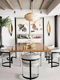 Modern Interior Includes Different Types Of Style Eine Moderne Einrichtung Verbindet Verschiedenste Einrichtun Esszimmer Modern Esszimmer Einrichten Wohnen