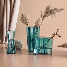 The aalto collection made waves in 1937 when first presented at the paris world exhibition. Iittala Alvar Aalto Vase 251mm Ambientedirect
