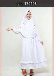 Busana muslim sarimbit keke sr03 abu muda ungu tua busana muslim sarimbit keke sr03 hijau kuning busana muslim sarimbit keke sr03. Baju Muslim Putih Elegan Branded Gamis Putih Anak Aini Lebaran 2017