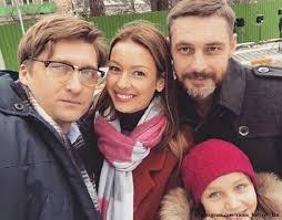 О своей новой жизни она. Evgeniya Loza Pokazala Svoego Zheniha