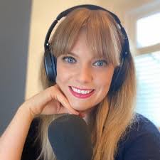 📻 🎙 Great to put my Showbiz Correspondent back