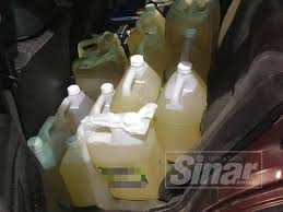 Sekiranya anda mengisi tangki minyak pada waktu malam atau ketika dalam keadaan sejuk, anda dapat menjimatkan wang untuk minyak. Bekas Isi Minyak Petrol