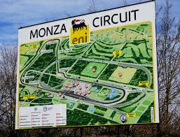 Nurburgring aug 20, 2021 to aug 22, 2021. Im Minibus Uber Die Formel 1 Rennstrecke In Monza