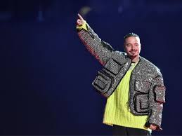 José álvaro osorio balvín (born may 7, 1985), better known as j balvin, is a colombian reggaeton singer. 10ah3jjq5xugsm