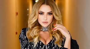 Check spelling or type a new query. Hadise Makyajsiz Halini Paylasti Alem Fm