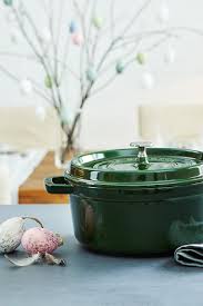 Staub La Cocotte Cocotte 24 Cm Rund Basilikum Grun Gusseisen Basilikum Kuchen Helfer Gusseisen
