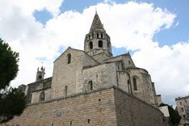 La ville est située sur la rive droite du rhône à hauteur de pierrelatte (drôme). 07042 Bourg Saint Andeol Geneawiki