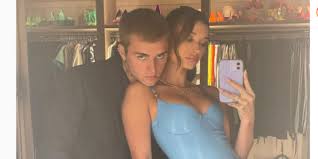 Cop a gander of justin bieber, who covers the october 2020 issue of vogue italia with wife hailey bieber. Tdt1os6x7hoaim