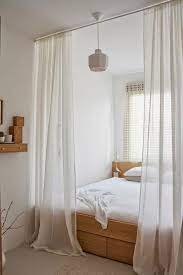 Taggedrideau de separation de pièce rideau de séparation de pièce ikea rideaux de séparation de pièces. La Separation De Piece Amovible Optez Pour Un Rideau Petite Chambre A Coucher Deco Chambre Deco Petit Appartement