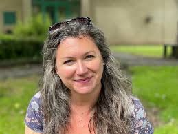 Penny Bradshaw's Instagram, Twitter & Facebook