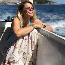 Burcu biricik ‏fan account ♕. Burcu Biricik Instagram Hesabi Biyografi Sitesi