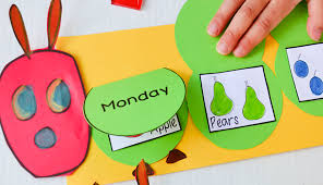 HUNGRY CATERPILLAR flap book craft! - KidLit TV