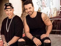 Fonsi ay eso que te falta cuando estas con el que te mire y que te haga sentir mujer no te mientas que él nunca te hará el amor como yo, como yo. Hija De Luis Fonsi Cansada De Escuchar Despacito Escenario Elvocero Com