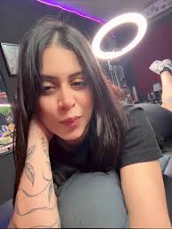 Humor y bendiciones en el mundo del tatuaje