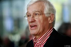 In 1995 moest hagman een levertransplantatie ondergaan. Zanger En Acteur Dick Rienstra Overleden