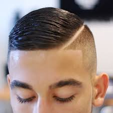 Cool Comb Over With Hard Part And Line Up Latest Hairstyles Check More At Http Mensfadehaircut Com Comb Over Wit Gaya Rambut Pria Rambut Pria Potongan Rambut