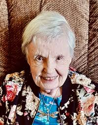 Patricia Sisler's Instagram, Twitter & Facebook